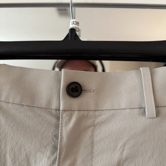 Men's Western Rise Flat Front Shorts Size 34 Color Grey - Picture 2 of 4